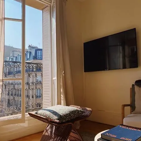 Appartement Parisien Baigne De Soleil Extérieur photo