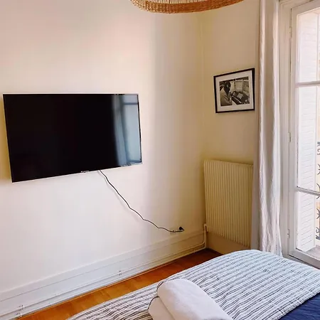Appartement Parisien Baigne De Soleil Extérieur photo