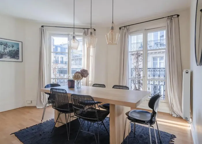 Appartement Parisien Baigne De Soleil